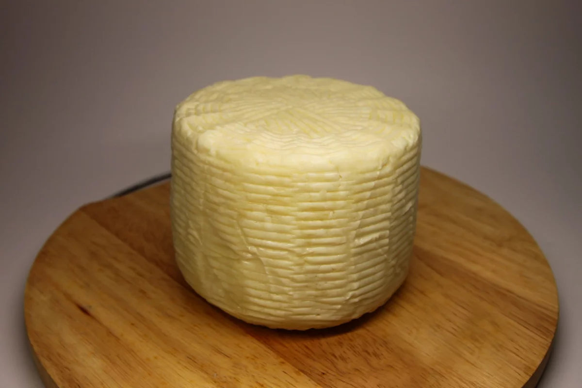 Forma di Primo Sale di latte di pecora da 1 kg