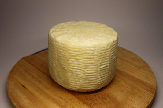 Forma di Primo Sale di latte di pecora da 1 kg